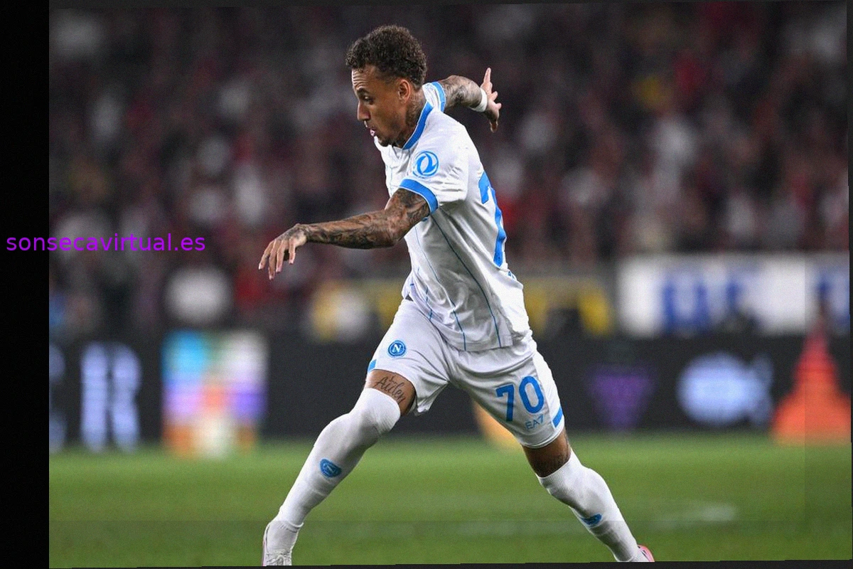 Atalanta acelera por Noa Lang: Distancia con el Napoli en la fórmula de traspaso