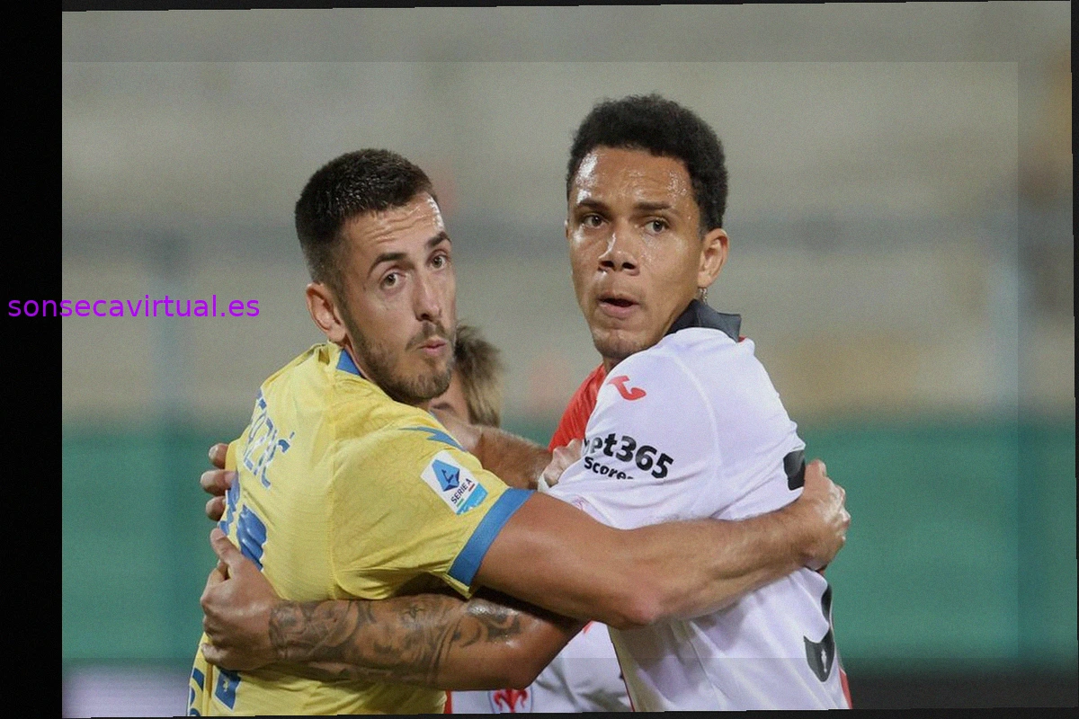 Histórico Frosinone aplasta a una Fiorentina pitada en el Franchi