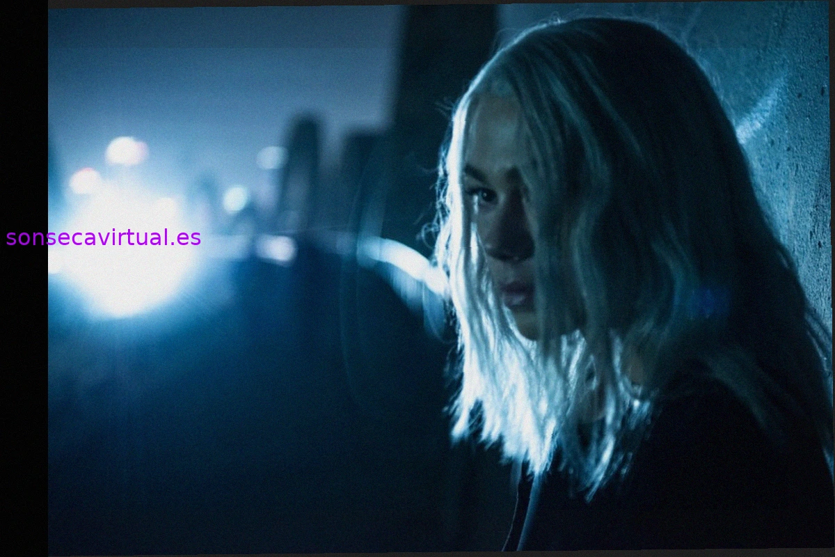 Phoebe Bridgers Alcanza el Número 1 en las Listas de Rock y Alternativos por Primera Vez con ‘Lost Weekend’